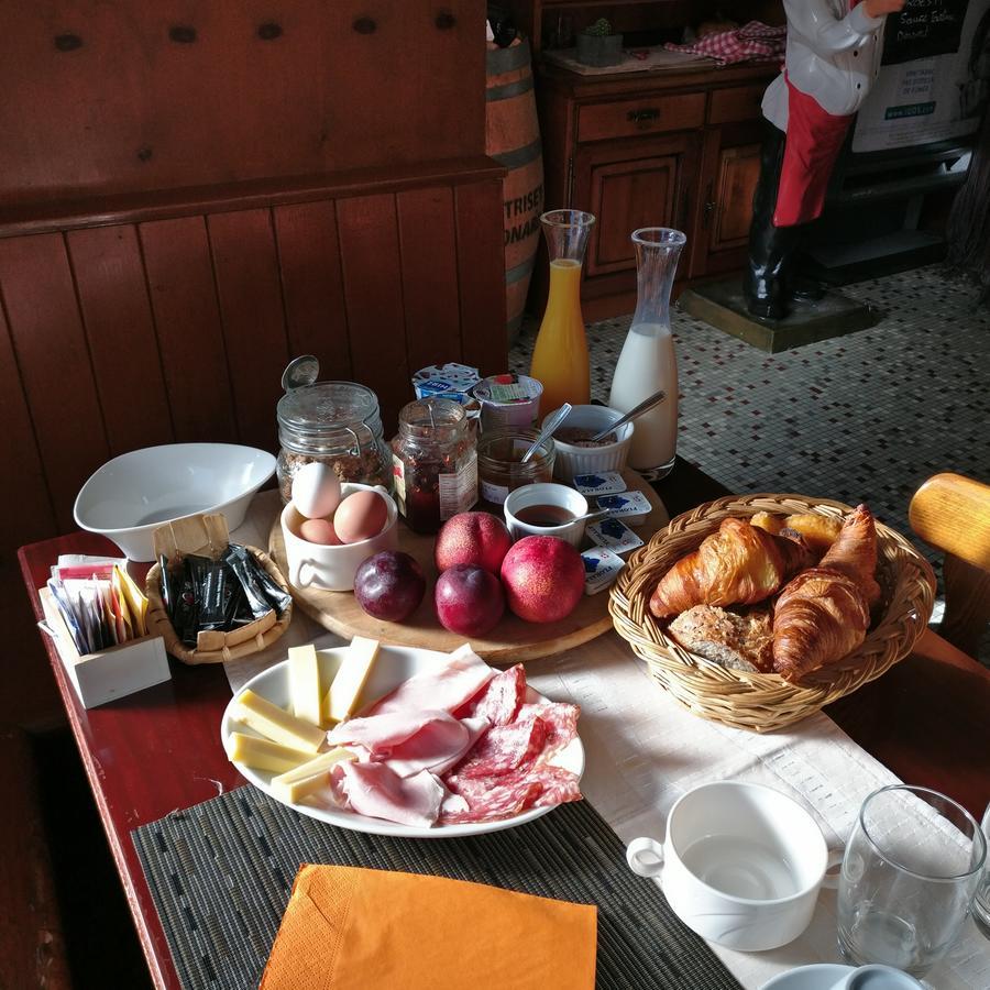 B&B Restaurant Le Pernollet Evionnaz Kültér fotó